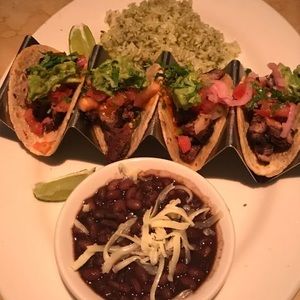 Meet your Posher, Khanh